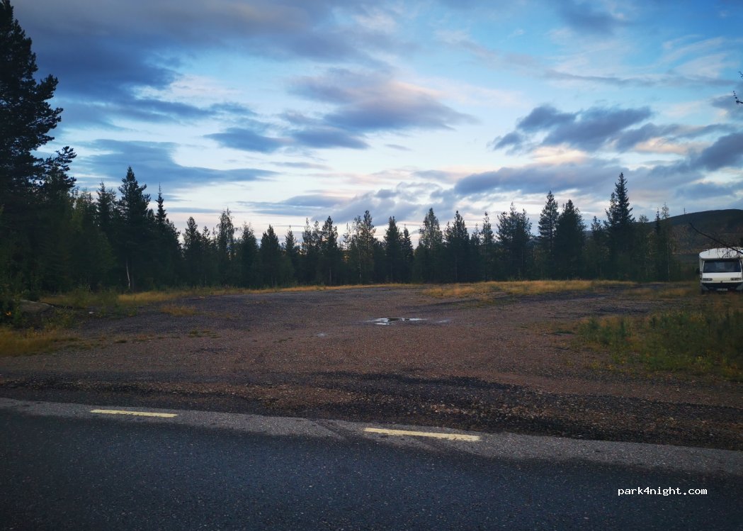 (962 99) Norrbotten - Unnamed Road — foto