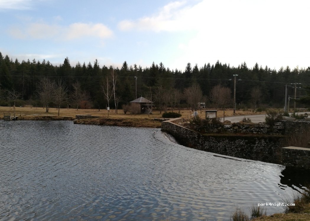 (30750) Saint-Sauveur-Camprieu - Le Devois — foto