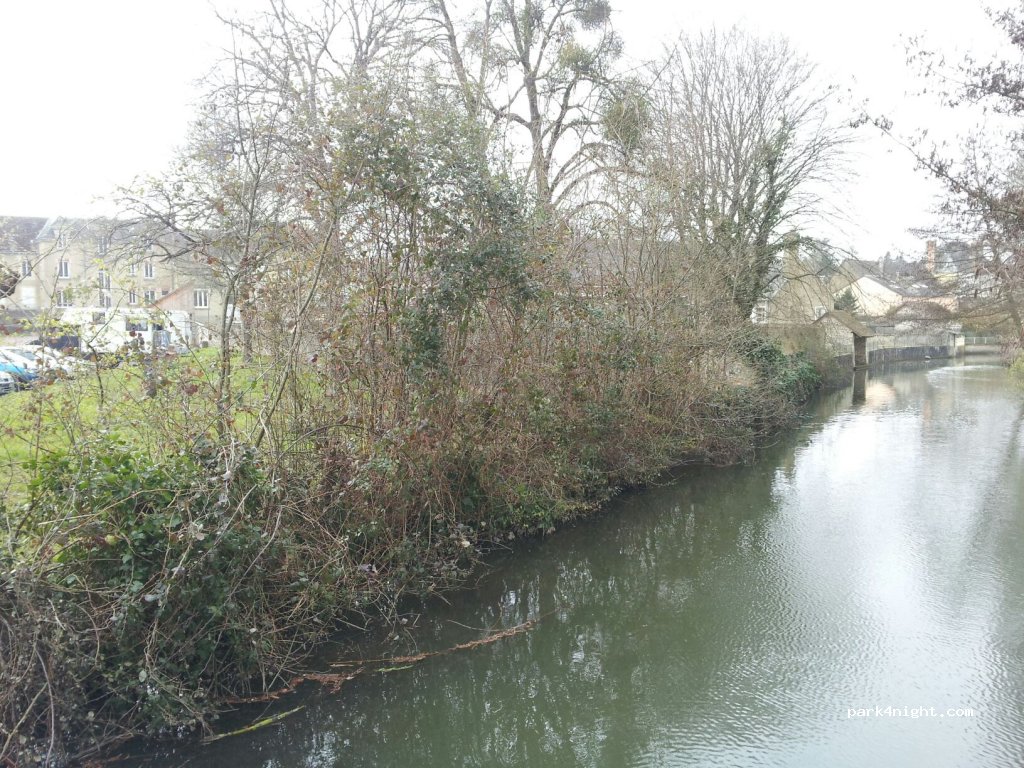 (72160) Connerré - Avenue Carnot — foto 2