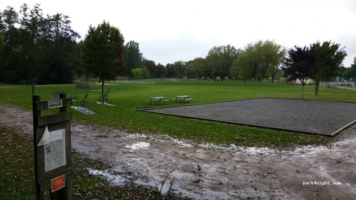 (72160) Connerré - Avenue Carnot — foto 3