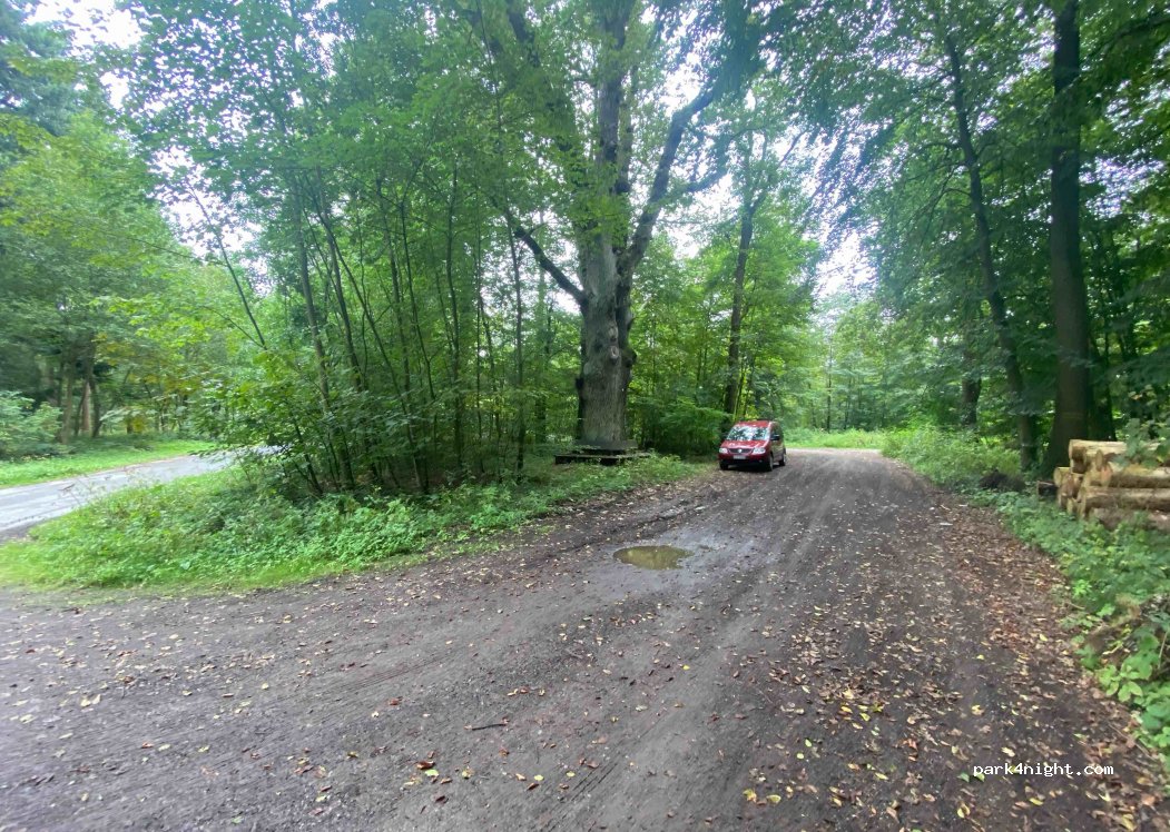 (31860) Emmerthal - Unnamed Road — foto 3