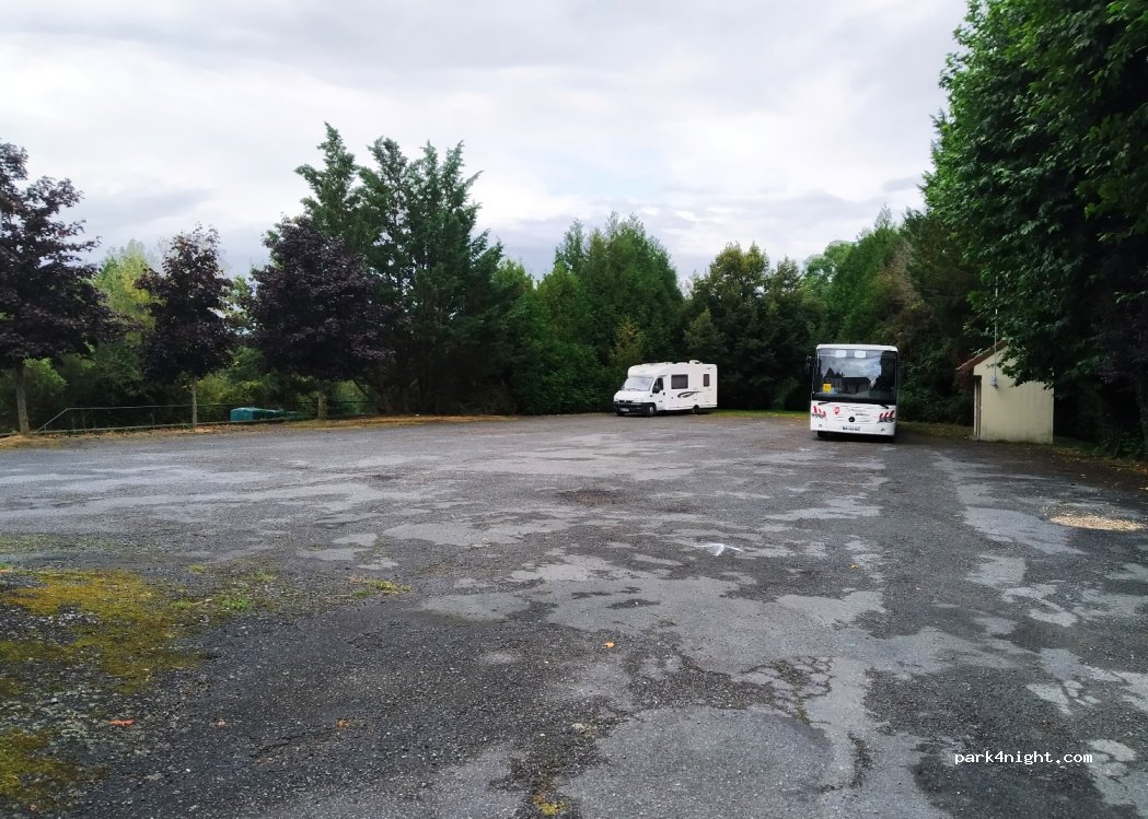 (23230) Bord-Saint-Georges - 2 Route de Chanon — foto
