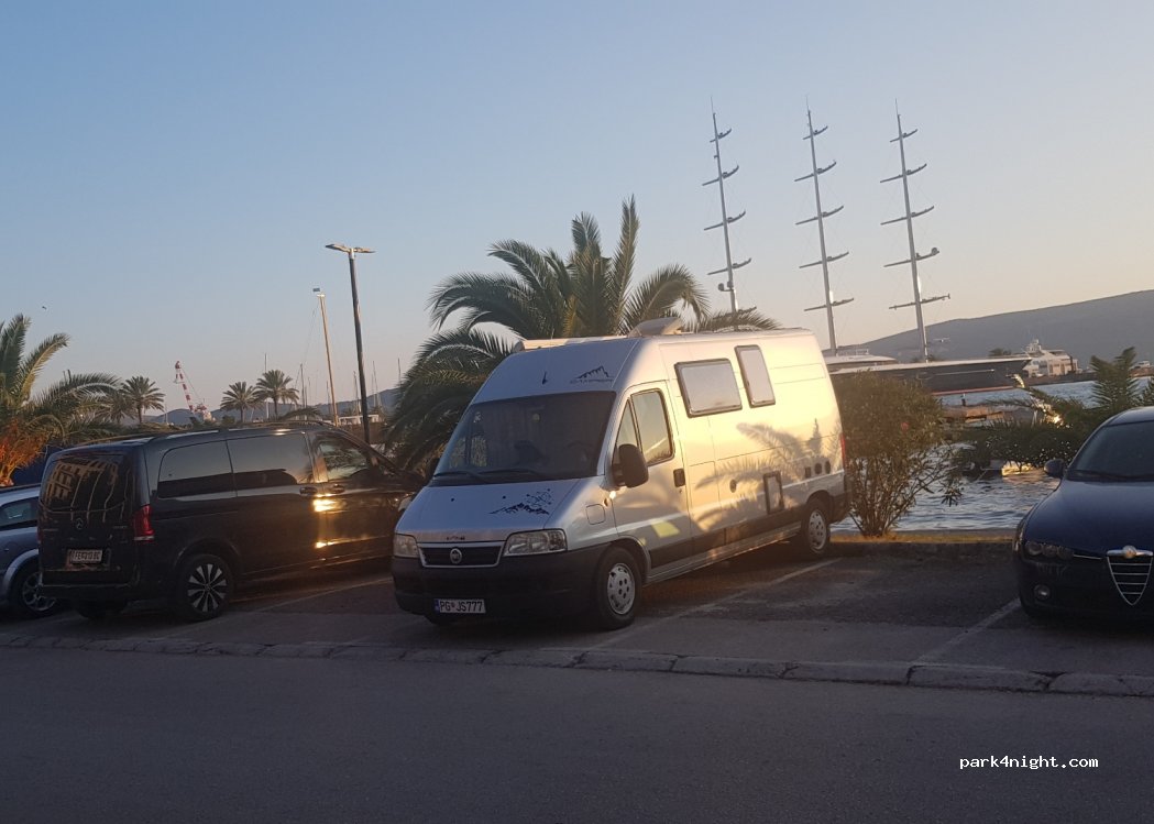 () Tivat - 1 Blaža Jovanovića — foto