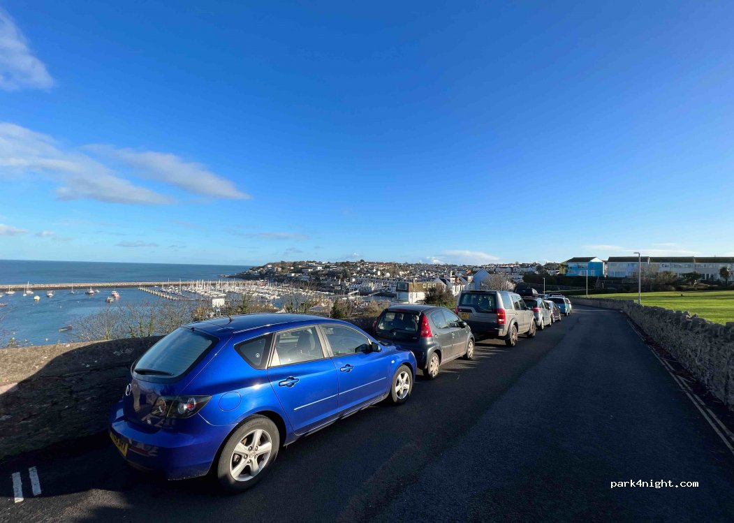 (TQ5 8BB) Brixham - 19 North Furzeham Road — foto