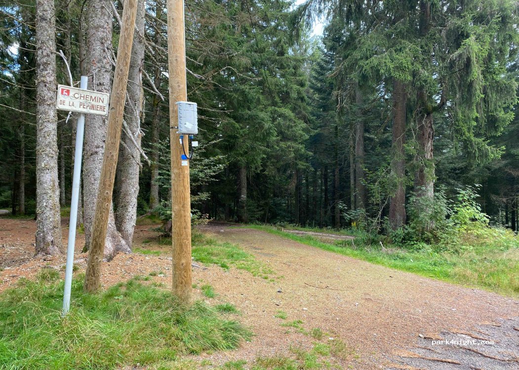 (88400) Gérardmer - Chemin du Grand Liézey — foto 2