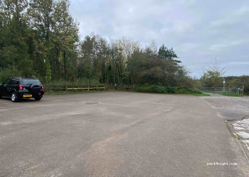 (CF32) Aberkenfig - Fountain Road — foto 3