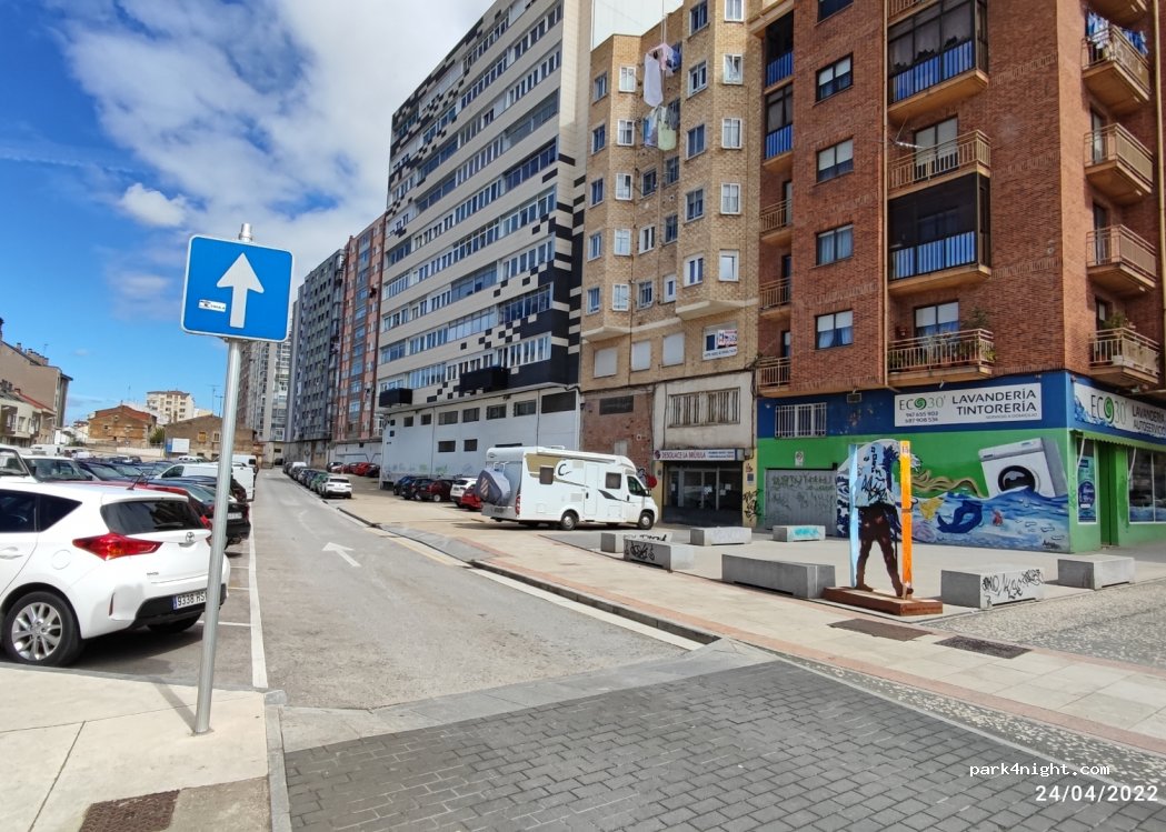(09007) Burgos - 13 Calle Doña Constanza — foto 4