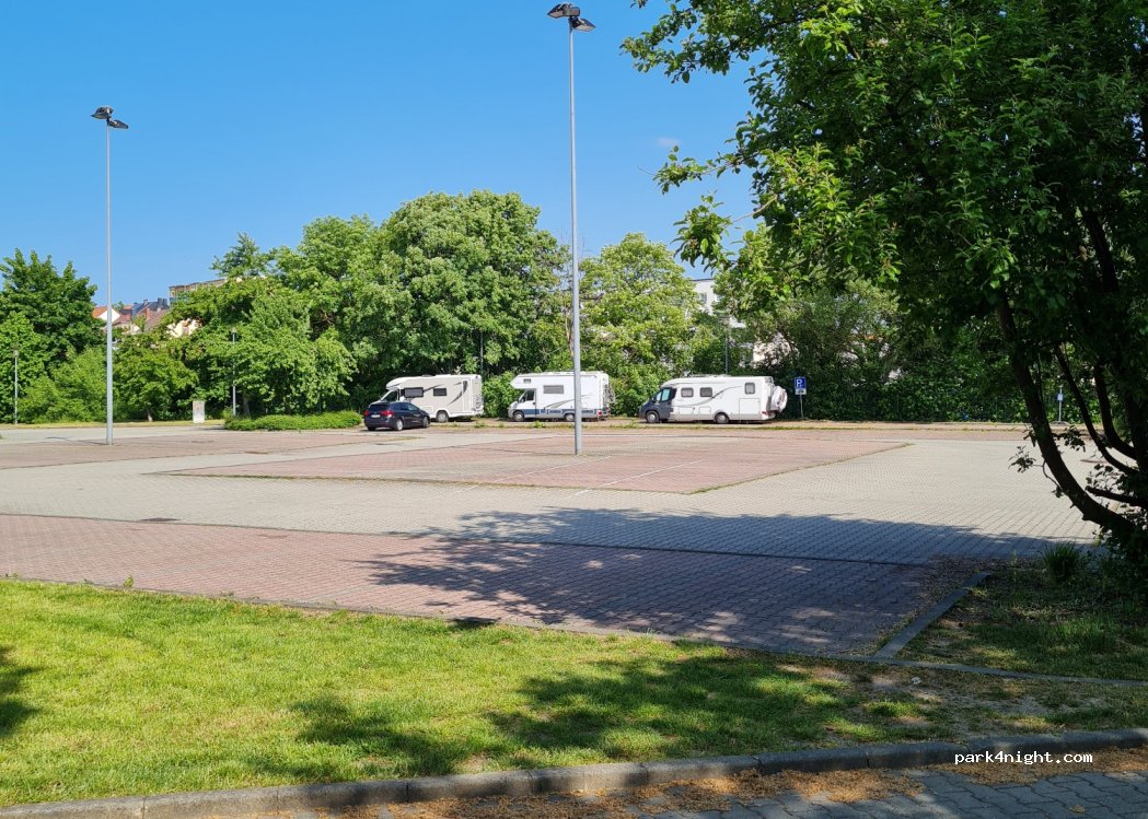 Wohnmobilstellplatz Lessingstraße | Eisenberg — foto 2