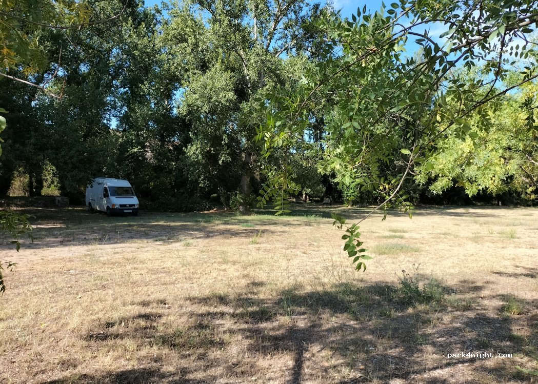 (26580) Herce - Unnamed Road — foto