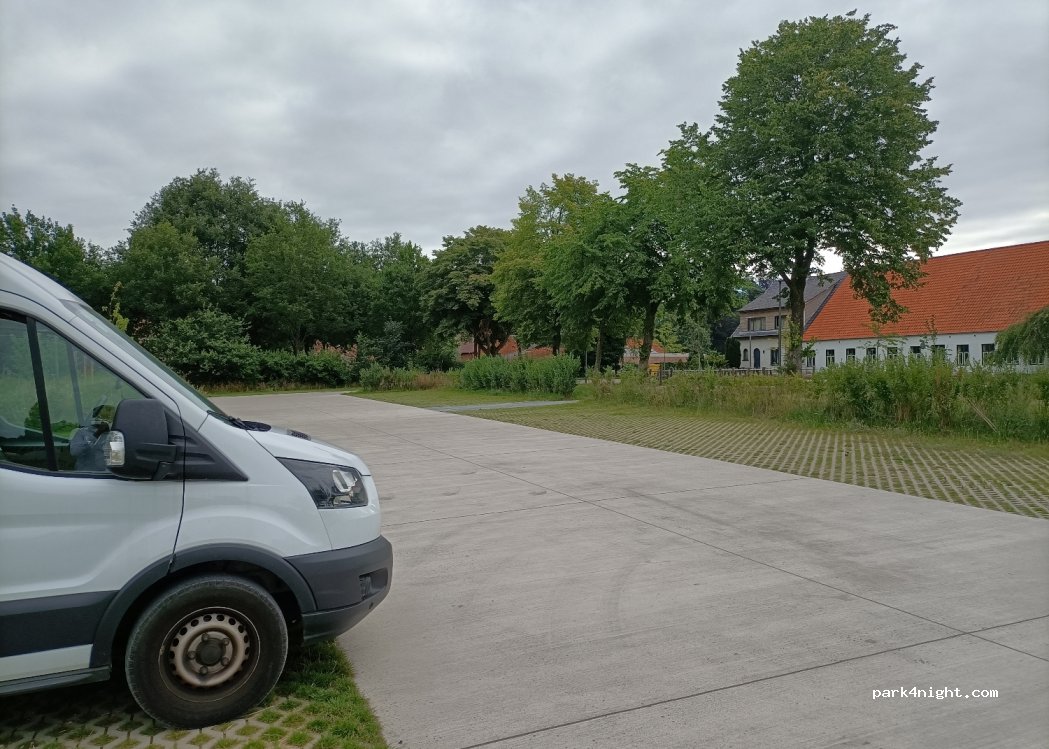 (2300) Turnhout - 1 Veldekensweg — foto