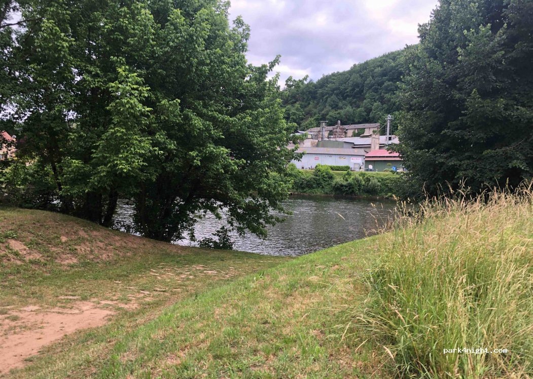 (24220) Castels et Bézenac - Unnamed Road — foto