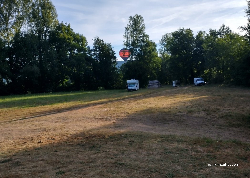 (24220) Castels et Bézenac - Unnamed Road — foto 2