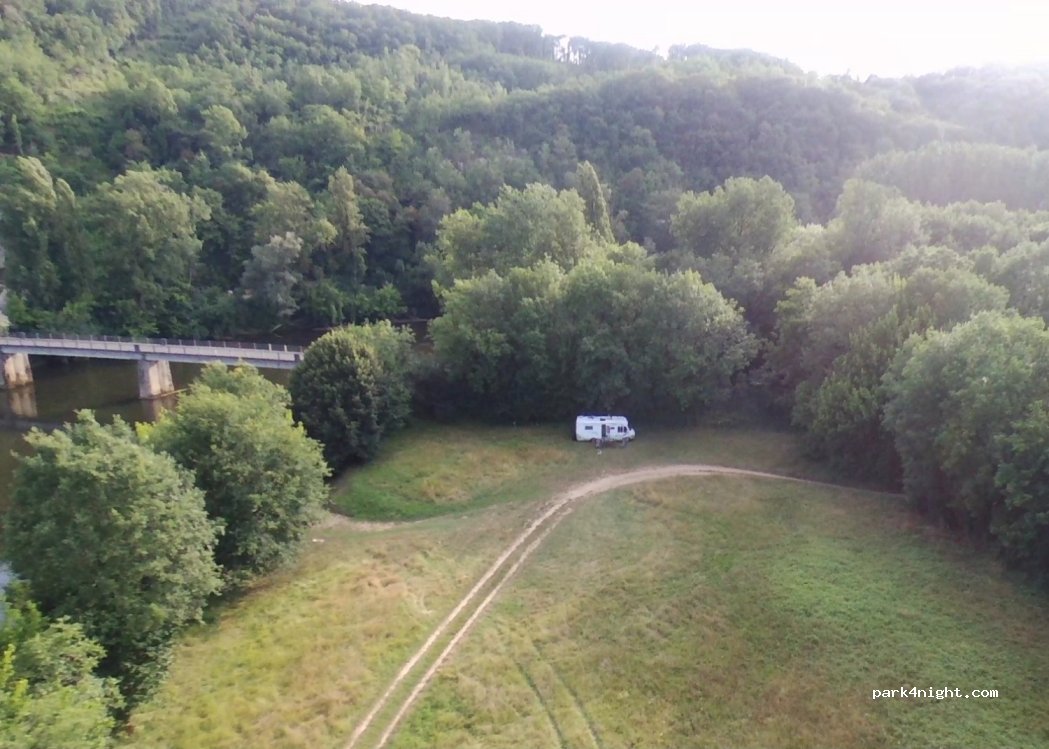 (24220) Castels et Bézenac - Unnamed Road — foto 4
