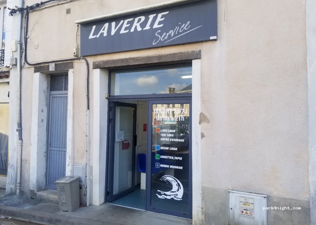(79400) Saint-Maixent-l'École - 1 Rue de la Coque — foto