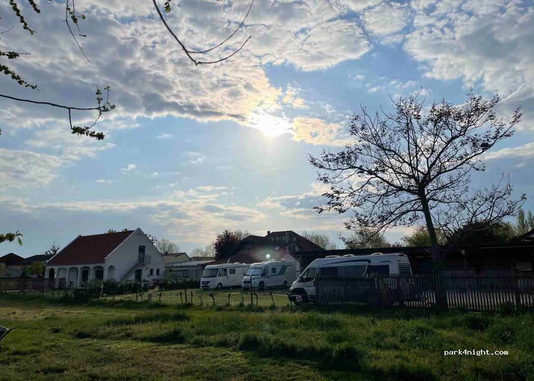 (7141) Podersdorf am See - Strandgasse 1a — foto