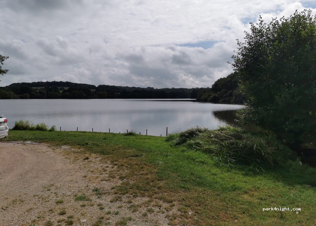 (89200) Magny - 162 Prés Nichon — foto