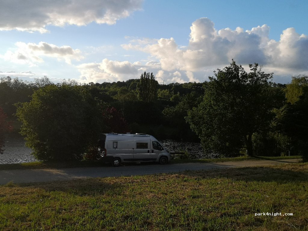 (85700) Pouzauges - Route du Lac — foto 3
