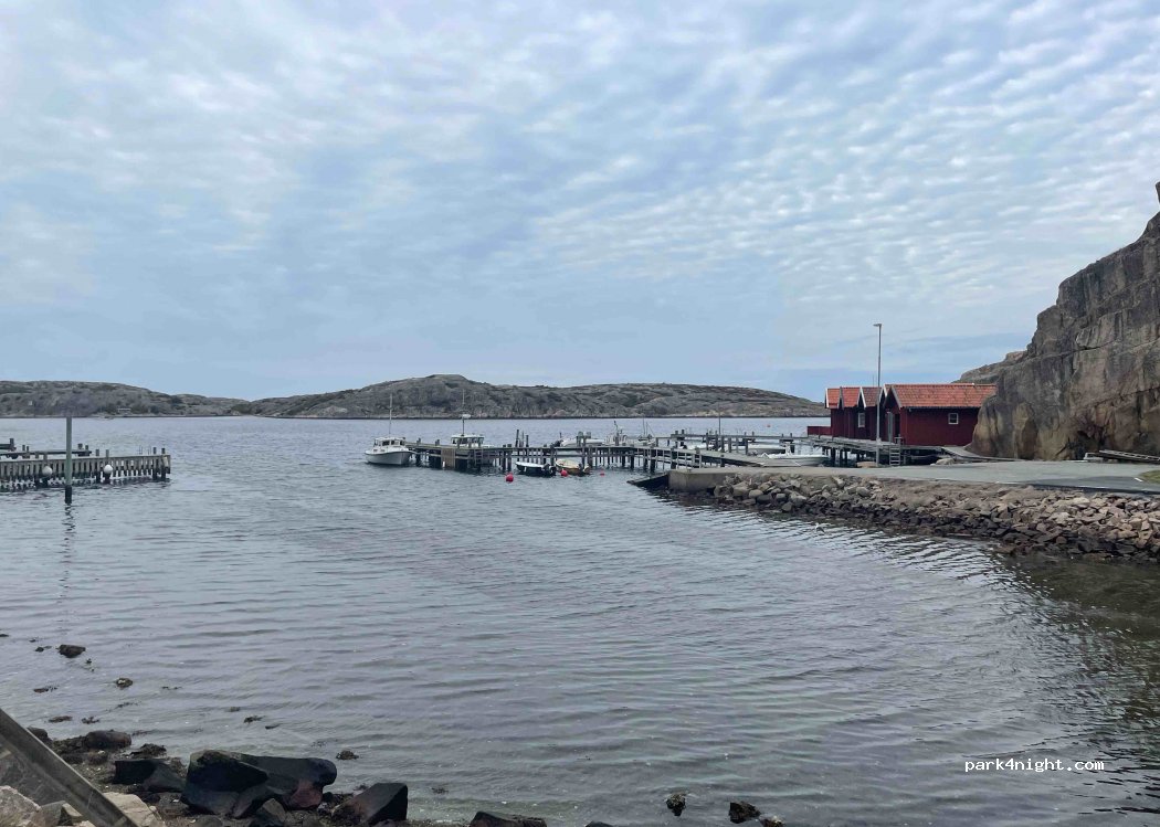 (450 70) Hamburgsund - 43 Hamnebuktsvägen — foto