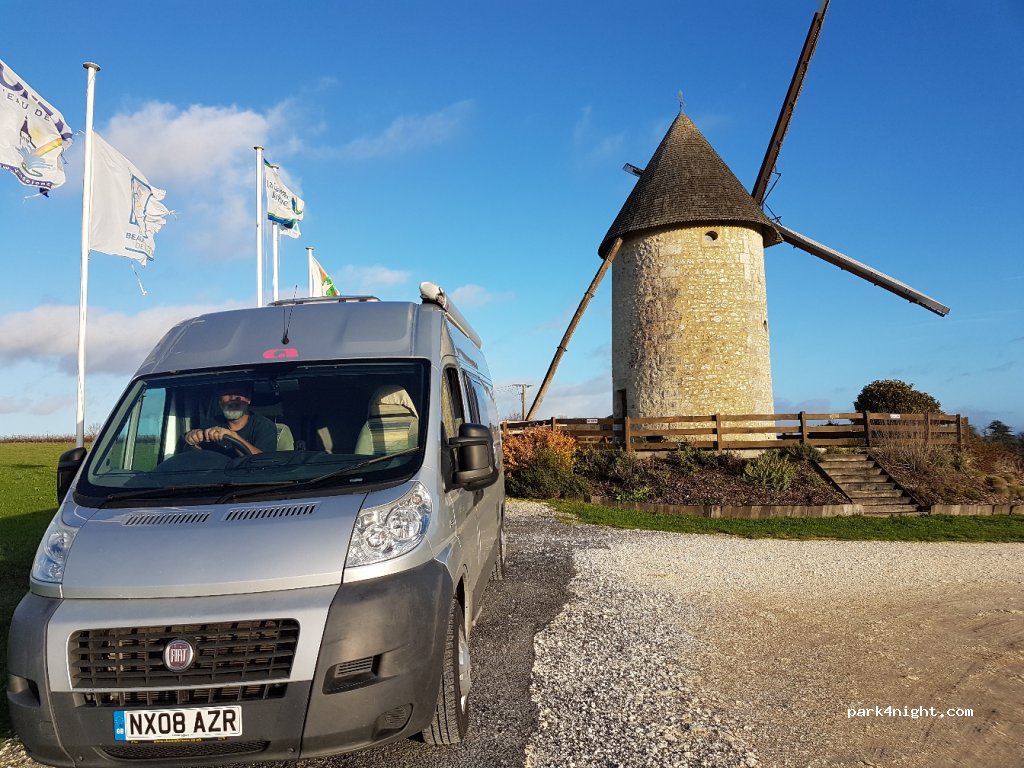 (17500) Jonzac - Rue du Moulin À Vent — foto 2