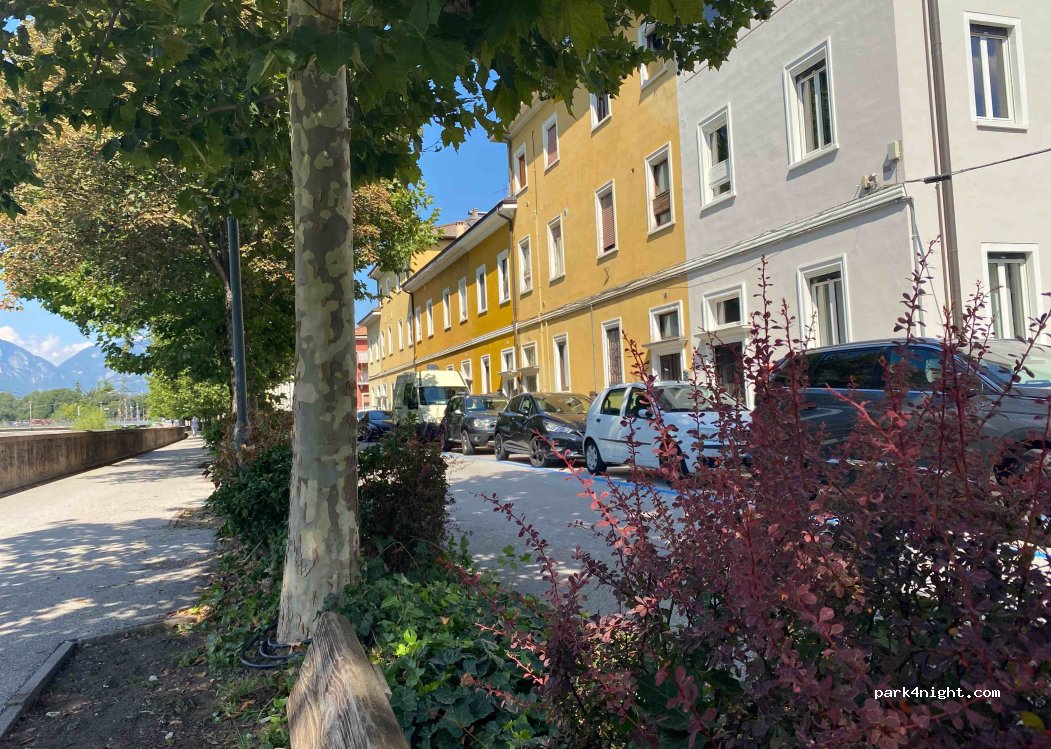 (38121) Trento - 71 Lungadige Giacomo Leopardi — foto