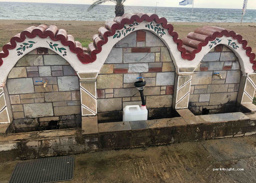 (632 00) Paralia Dionisiou - Megalou Alexandrou — foto 2