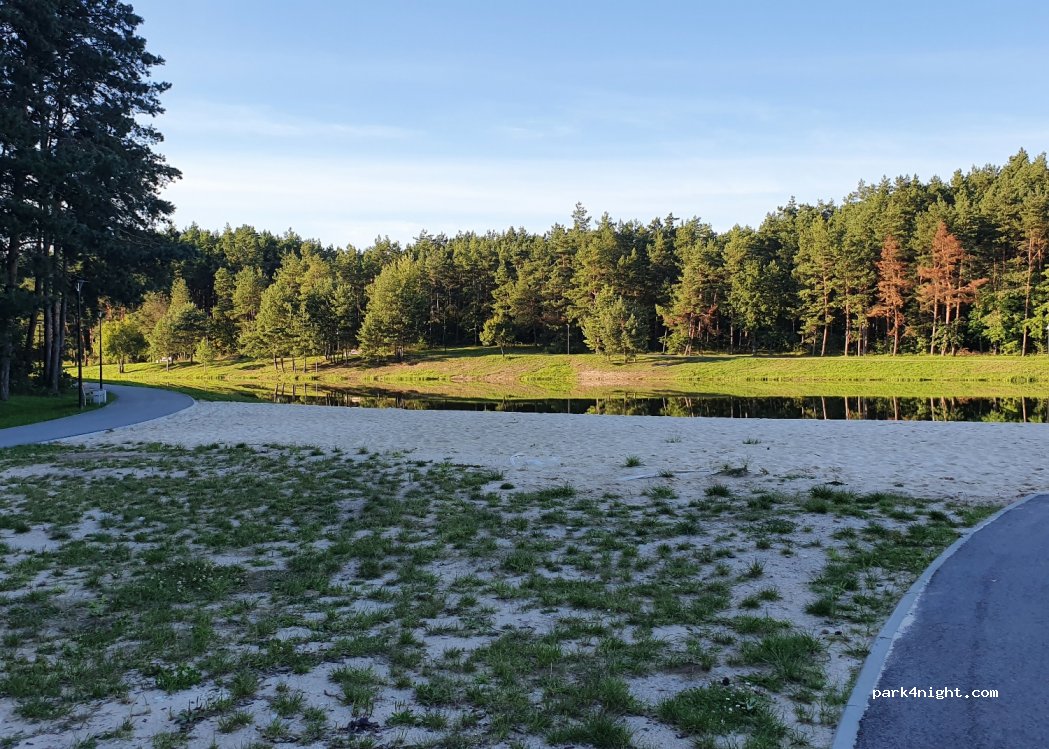 (26-020) Chmielnik - aleja Zwycięstwa — foto 3