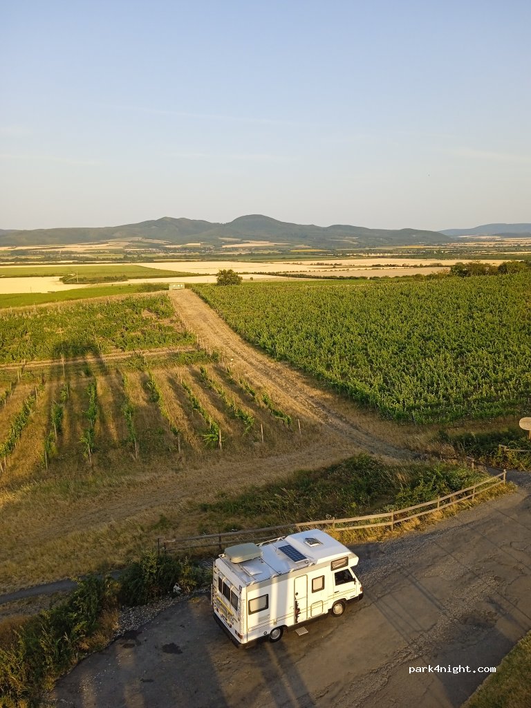 (076 82) Malá Tŕňa - 39 Kráľovka — foto 2