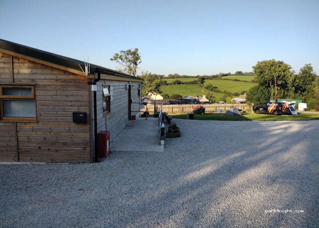 Court Farm Campsite — foto 3
