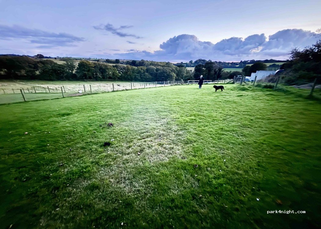 Court Farm Campsite — foto 4