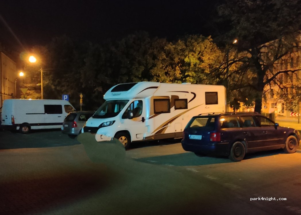 (58-100) Świdnica - 14 Mennicka — foto