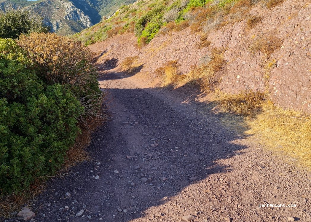 (09016) Nebida - Unnamed Road — foto