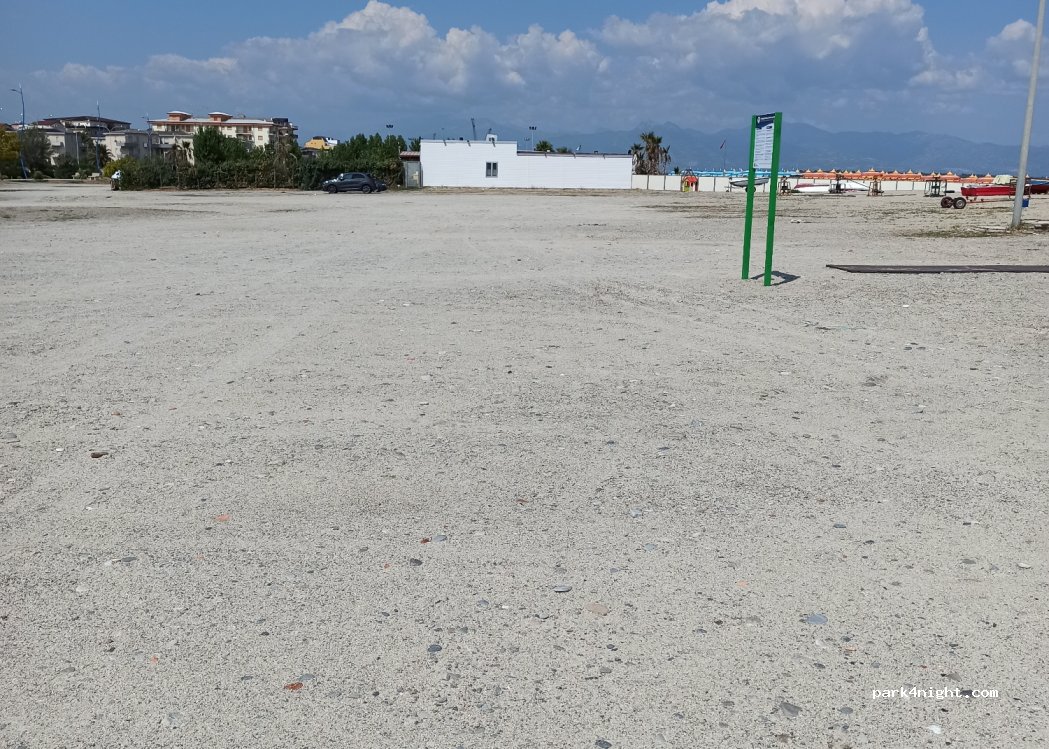 (87064) Corigliano Calabro - 145 Viale Cristoforo Colombo — foto 2
