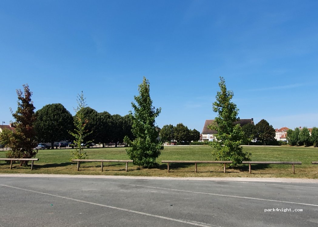 (71380) Épervans - 5142A Place de la Mairie — foto