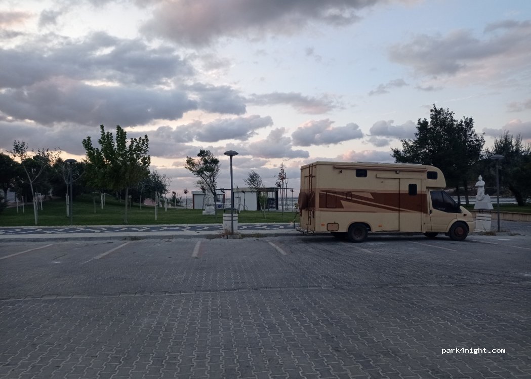 (10365)  - Atatürk Caddesi — foto