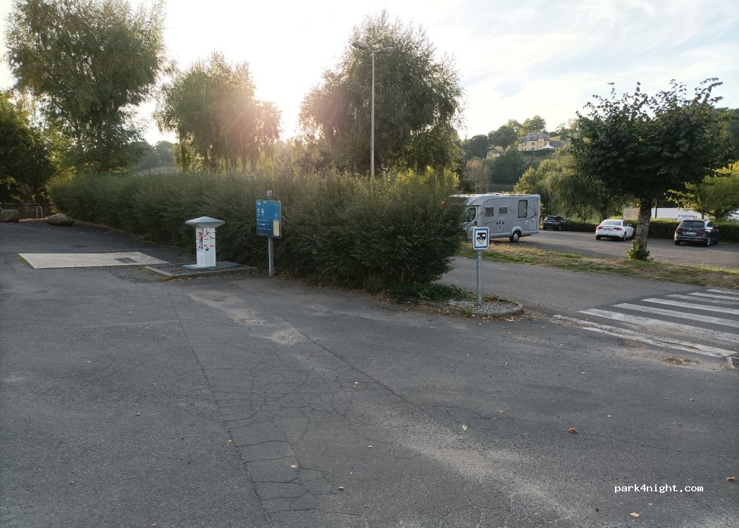 (15130) Vézac - 15 Rue Marcel Dauzier — foto 3