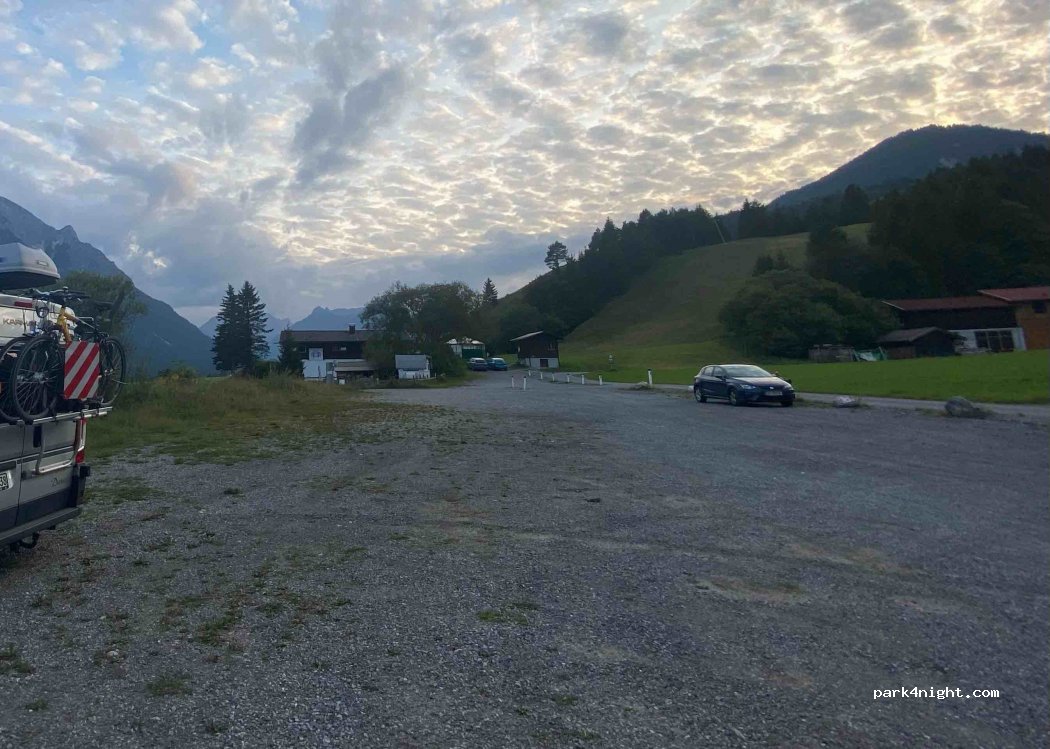 (6671) Weißenbach am Lech - 15 Loach — foto