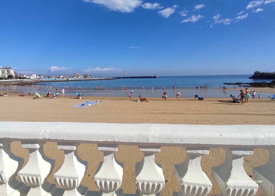(39700) Castro Urdiales - 12 Avenida la Playa — foto 3
