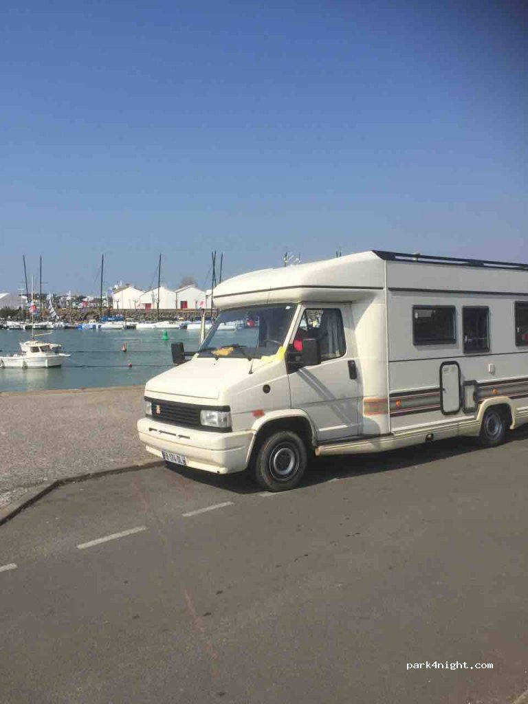 (85800) Saint-Gilles-Croix-de-Vie - 6 Boulevard de l'Égalité — foto 2