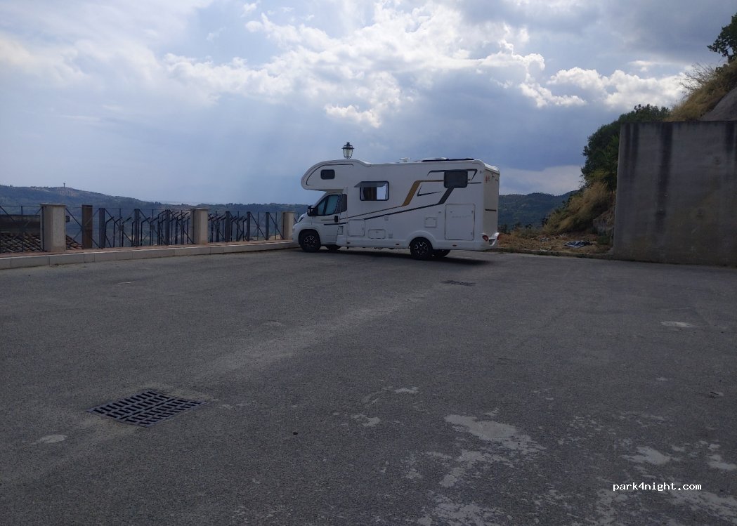 (88832) Santa Severina - 1 Discesa Pozzoleo — foto