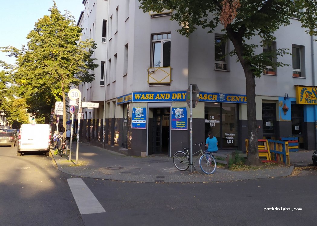 (12053) Berlin - 37 Flughafenstraße — foto