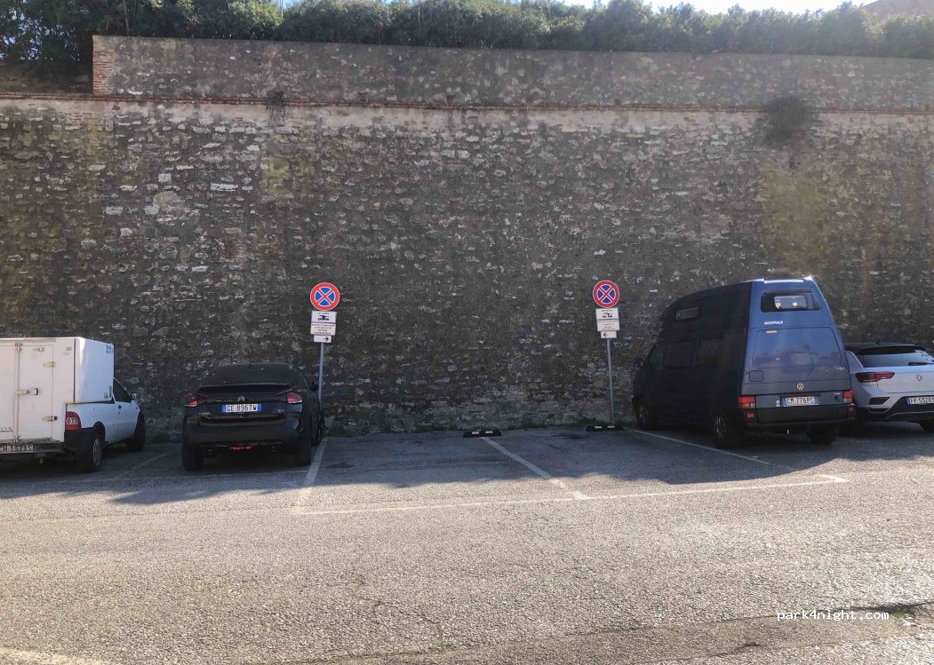 (57025) Piombino - 5a Via delle Mura — foto