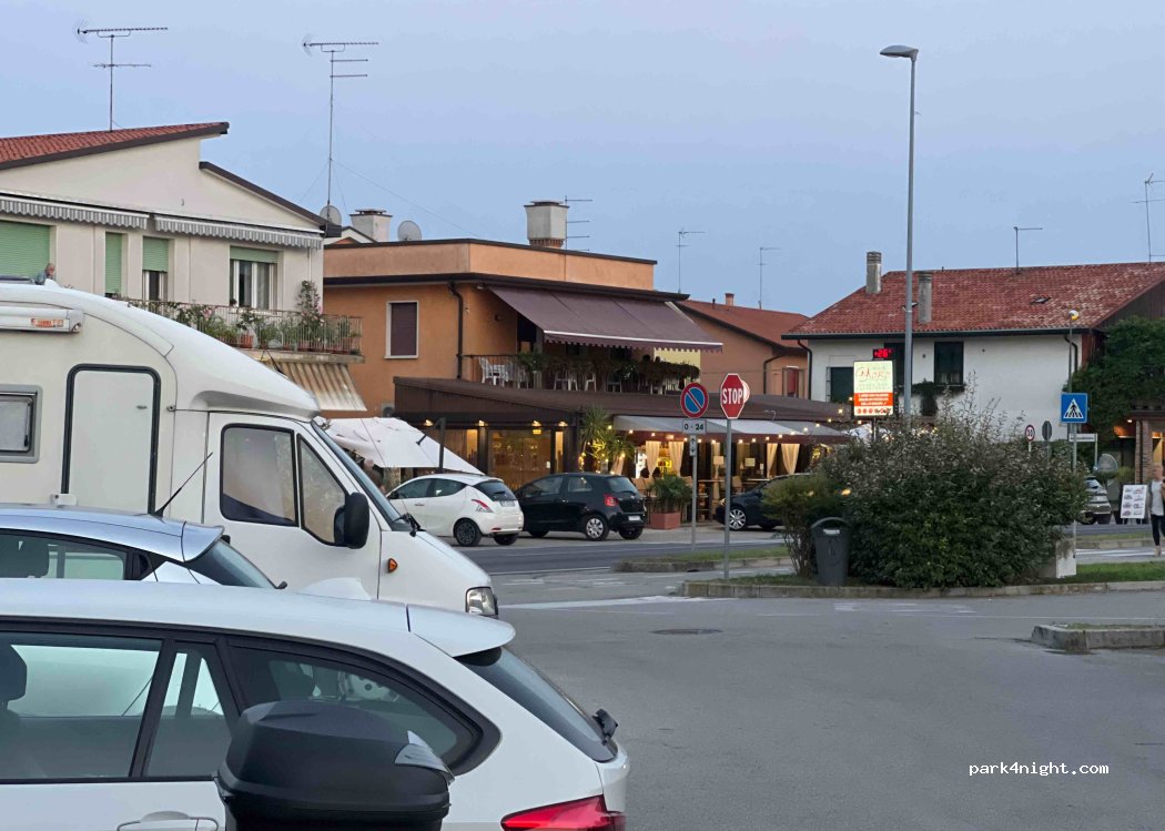 (30013) Cavallino - 396 Strada Provinciale Jesolana — foto 2
