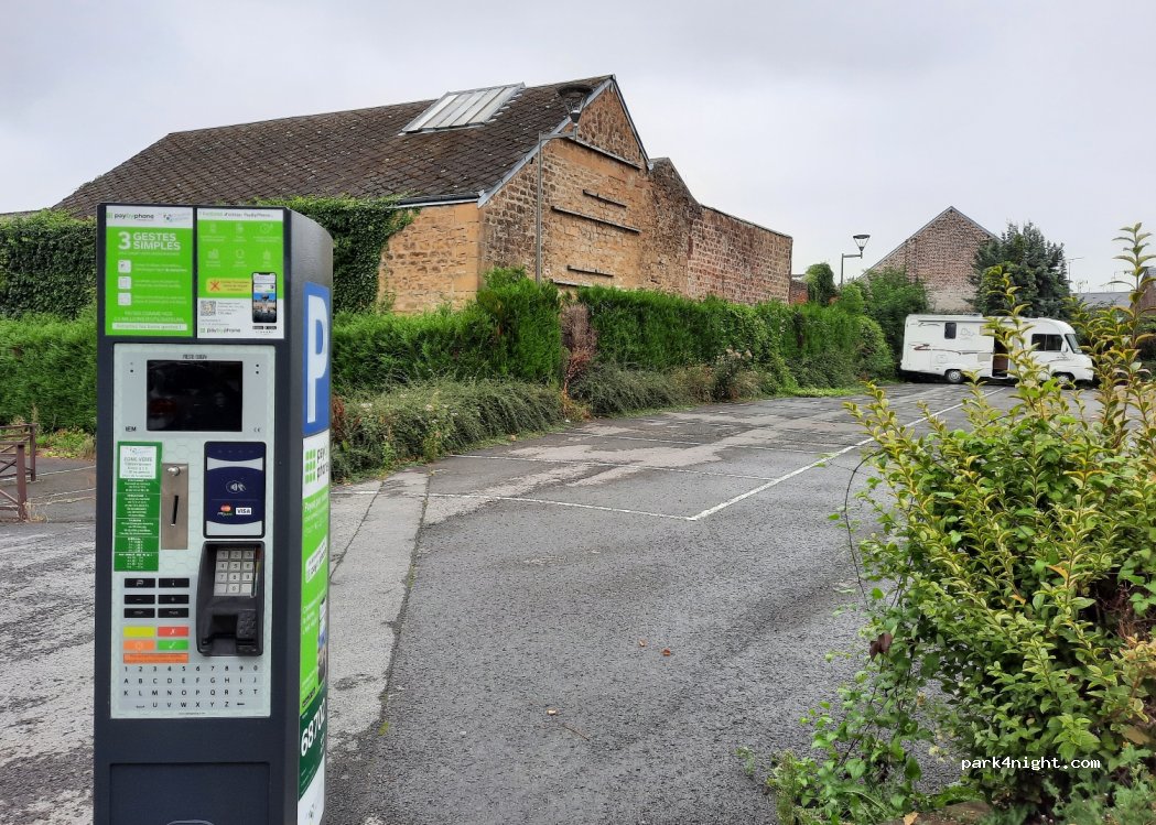 (08000) Charleville-Mézières - 29 Rue J Baptiste Clement — foto 2