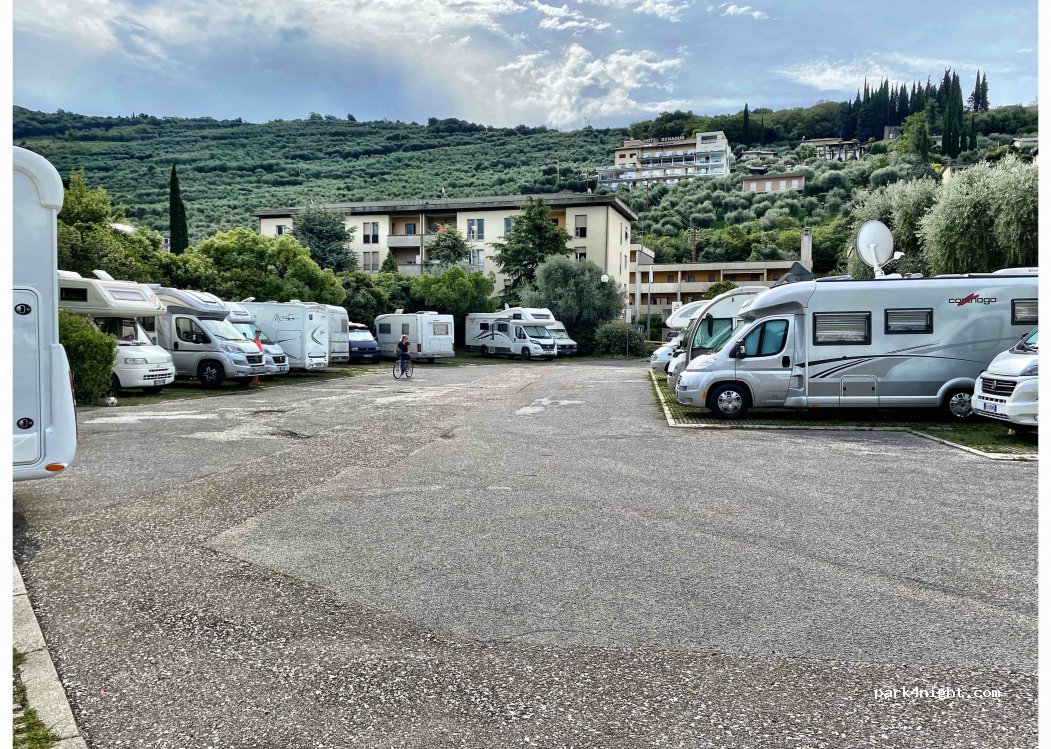 (38066) Riva del Garda - 10 Via Brione — foto