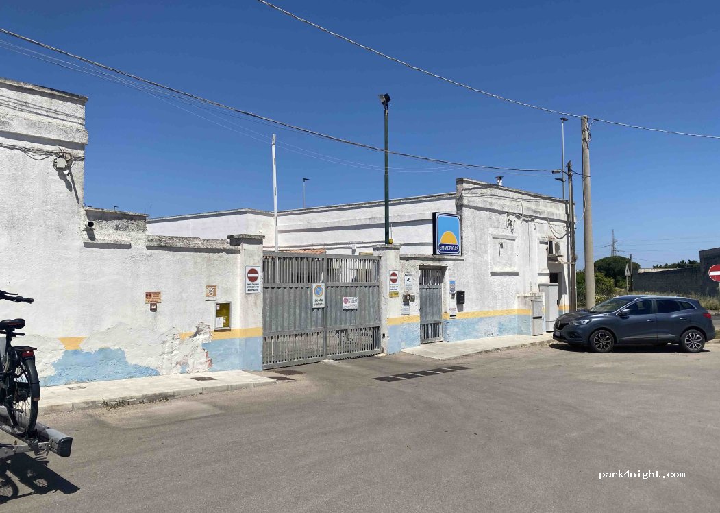 (73100) Lecce - Viale Marcello Chiatante, 1 — foto 3