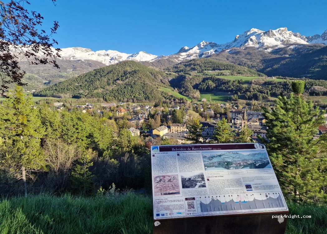 (04400) Barcelonnette - Boulevard de l'Adroit — foto 4