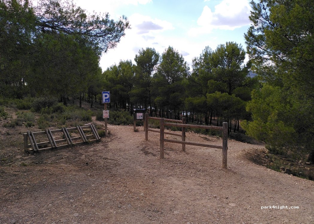 (02640) Almansa - Unnamed Road — foto 2