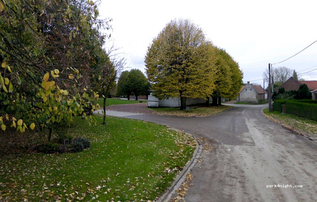 (62173) Blairville - 10-11 Place des Tilleuls — foto