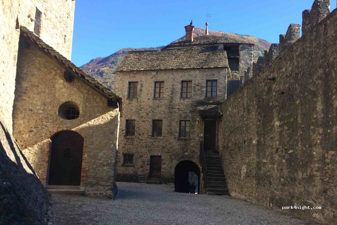 (6500) Bellinzona - Salita al castello di Montebello — foto 3
