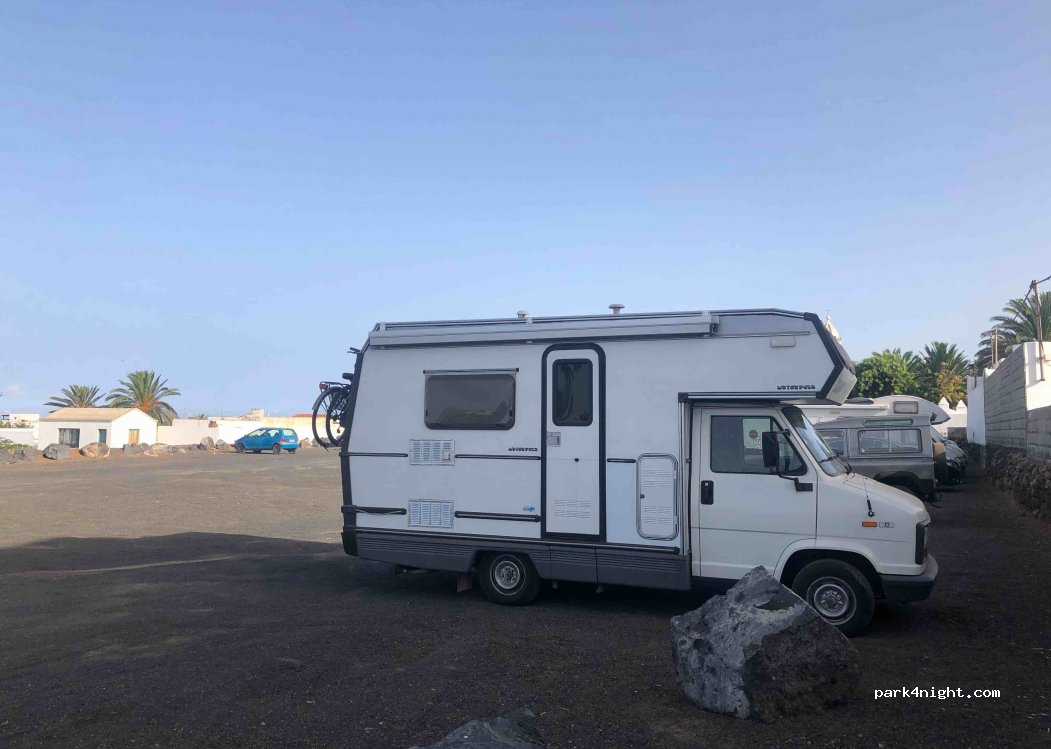 (35530) Teguise - 14 Calle Gran Canaria — foto